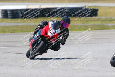 media/Apr-23-2022-Fastrack Riders (Sat) [[cb2d6ae73d]]/LEVEL 4/1PM TURN 6 OUTSIDE/